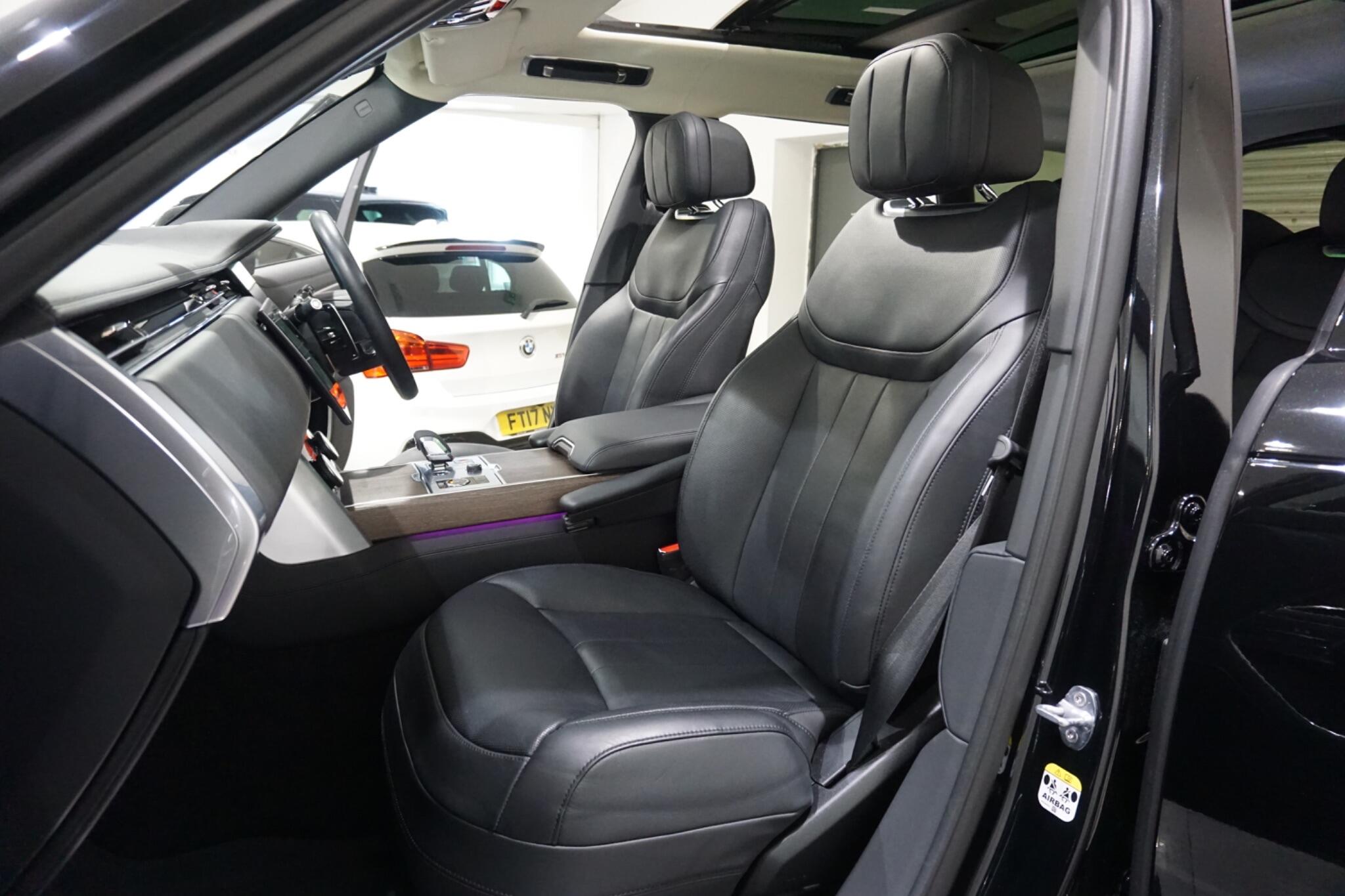 Land Rover Range Rover 3.0 D300 MHEV Autobiography Auto 4WD Euro 6 (s/s) 5dr